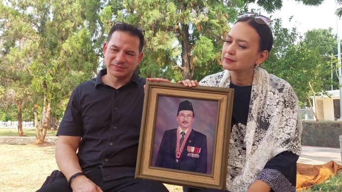 Ari Wibowo dan Ira Wibowo