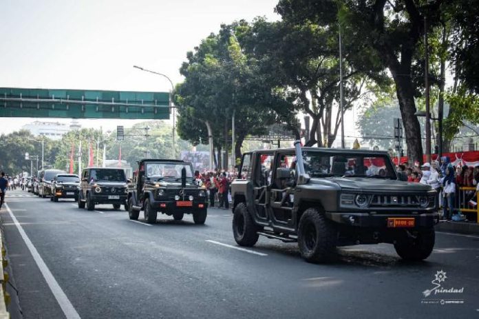 Kirab Bendara Pusaka dan Teks Proklamasi Gunakan Mobil Maung Buatan Pindad