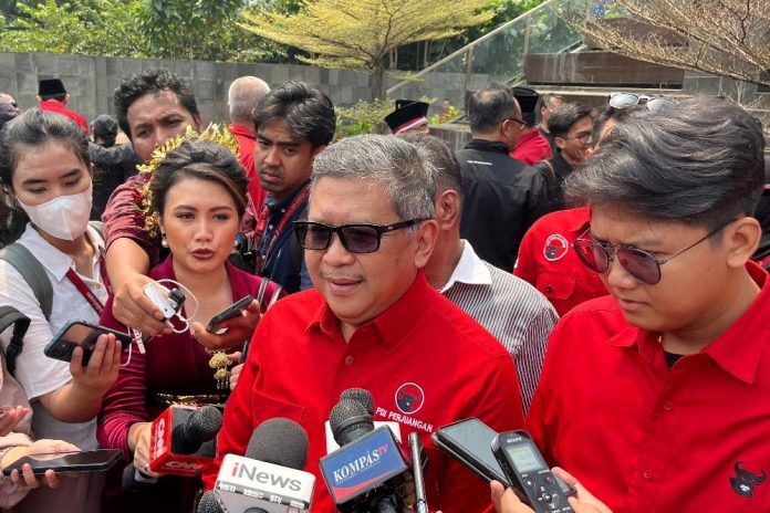 PDIP Bakal Usung Anies di Pilkada Jakarta? Begini Jawaban Hasto