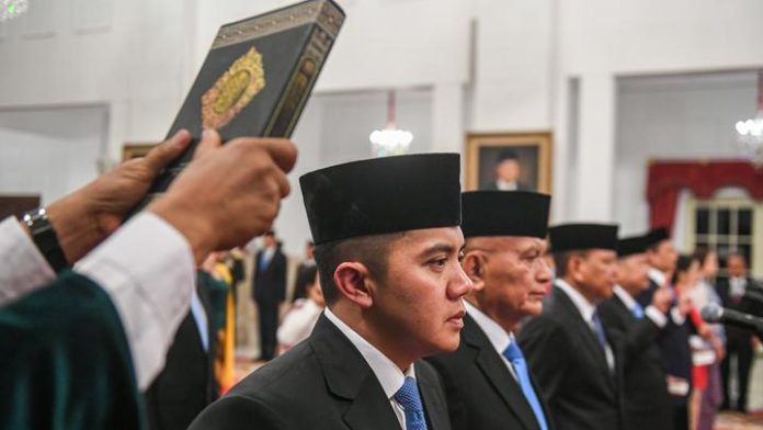 Profil Sekretaris Negara dan Sekretaris Kabinet dalam Kabinet Merah Putih, Prasetyo Hadi dan Mayor Teddy