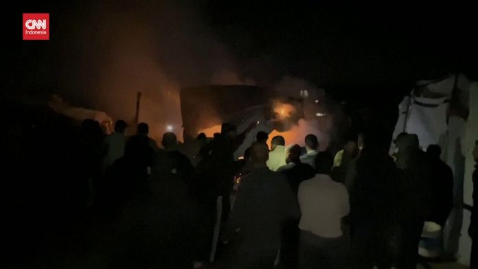 VIDEO: Israel Serang Kamp Pengungsi Gaza hingga Terbakar, 10 Tewas