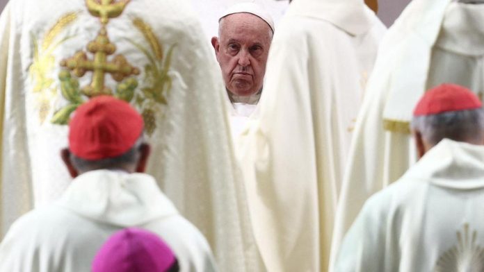 Paus Terima Pengunduran Diri Uskup Kanada Tertuduh Pelecehan Seksual