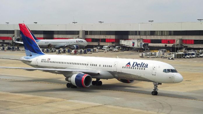 Pesawat Delta Airlines Kecelakaan di Bandara Toronto Pearson Kanada