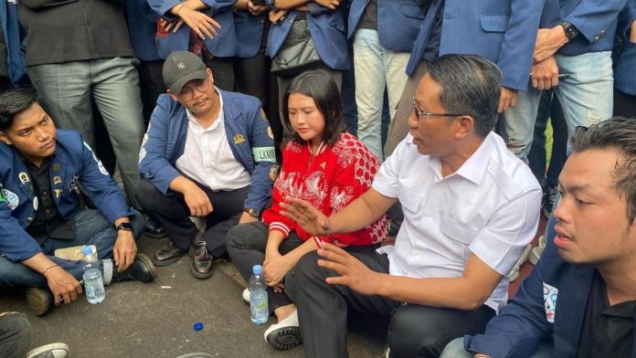 Saat Menkum Supratman Cari Mahasiswa Demo RUU TNI yang Ternyata Bubar