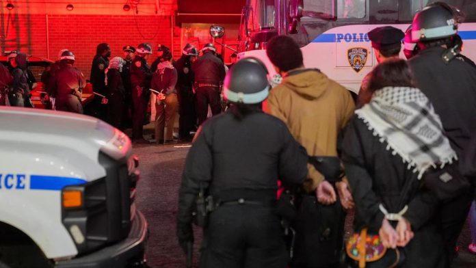 Aktivis Mahasiswa Palestina Ditahan di AS dan Terancam Dideportasi