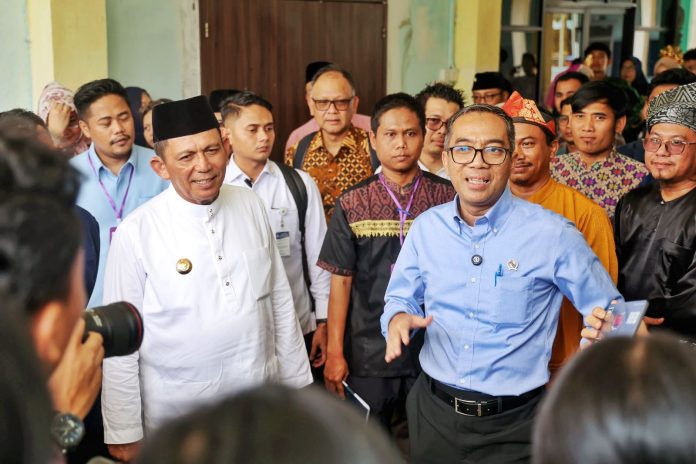 Mendikbudristek Brian Yuliarto Tinjau UTBK UMRAH, Didampingi Gubernur Ansar - Mimbarkepri.co