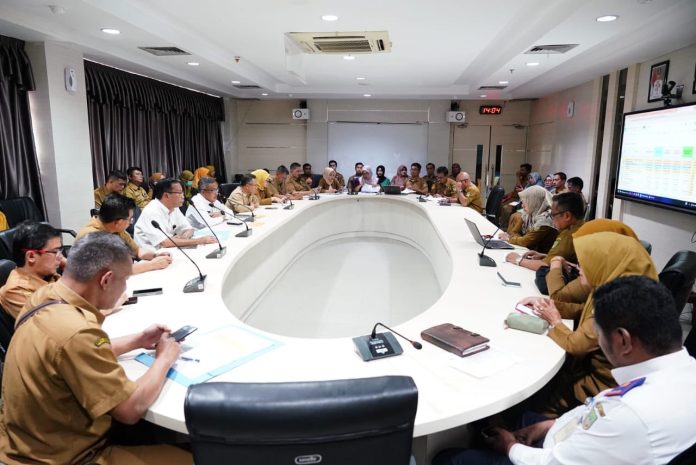 Realisasi PAD Batam Hingga April 31,76 Persen, Sekda Jefridin Minta Optimalkan Pendapatan - batamstraits.com