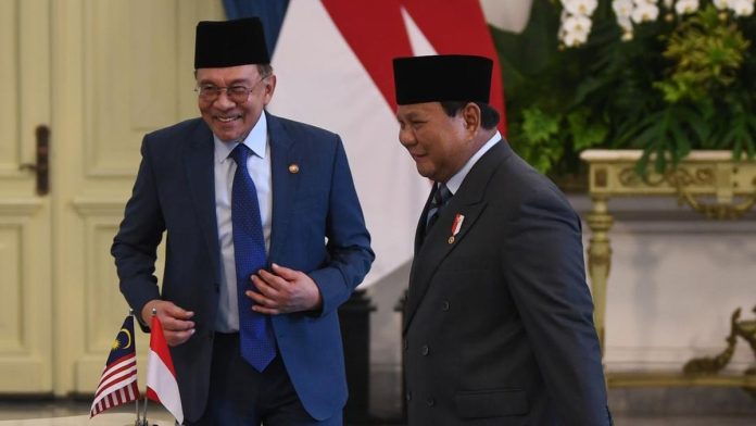 Anwar Ibrahim Puji RI Bantu Redakan Konflik di Myanmar hingga Thailand