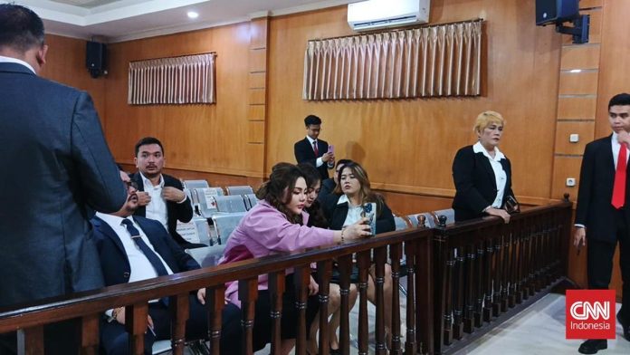 Pihak Lisa Mariana Soal RK Gugat Rp105 M: Sangat Halu