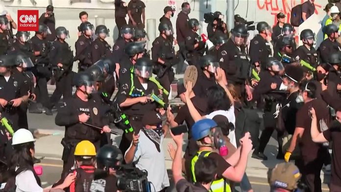 VIDEO: Trump Kerahkan Marinir Imbas Demo Migran di LA Memanas