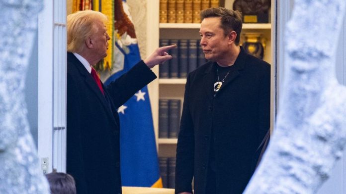 Cekcok Lagi, Trump Minta Elon Musk Pulang Kampung ke Afrika Selatan