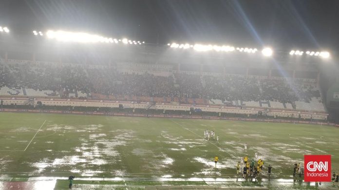 Piala Presiden: Duel Oxford vs Port FC Terhenti Akibat Hujan Deras