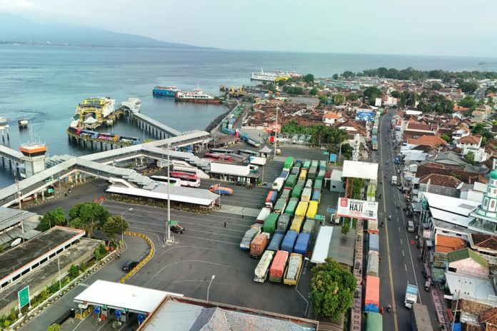 Pelabuhan Ketapang Macet hingga 18 Km, ASDP Beri Penjelasan