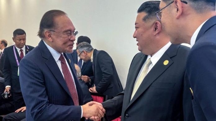 Anwar Ibrahim Salaman dengan Kim Jong Un kala Malaysia-Korut Tak Akur