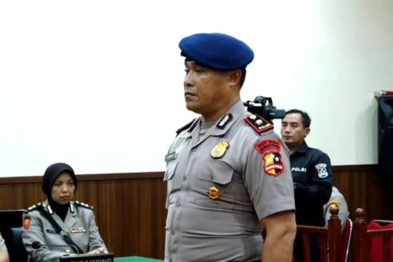 Peran Kompol Kosmas di Kasus Kematian Affan Kurniawan Tak Diungkap Jelas Peran Kompol Kosmas di Kasus Kematian Affan Kurniawan Tak Diungkap Jelas