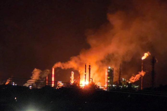 Breaking News! Kilang Dumai Milik Pertamina Terbakar