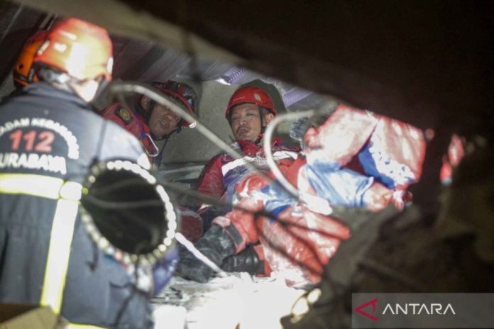 Kisah Alfatih Korban Selamat Insiden Robohnya Ponpes di Sidoarjo