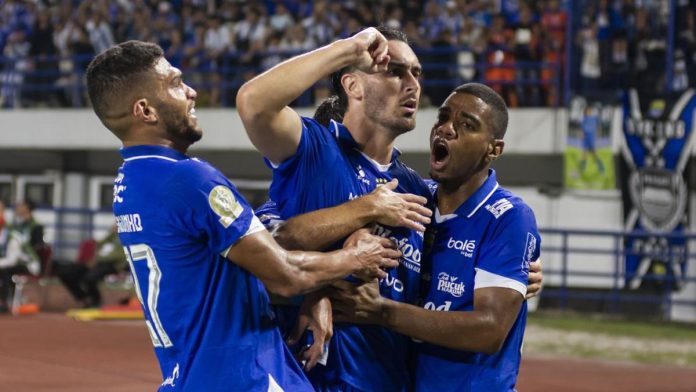 Hasil Super League: Persib Dramatis Hajar PSM, Borneo Ditahan Persijap