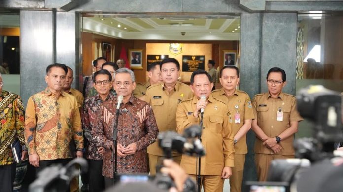 Mendagri dan Menkeu Pastikan Anggaran Rehab-Rekon Sumatra Tersedia